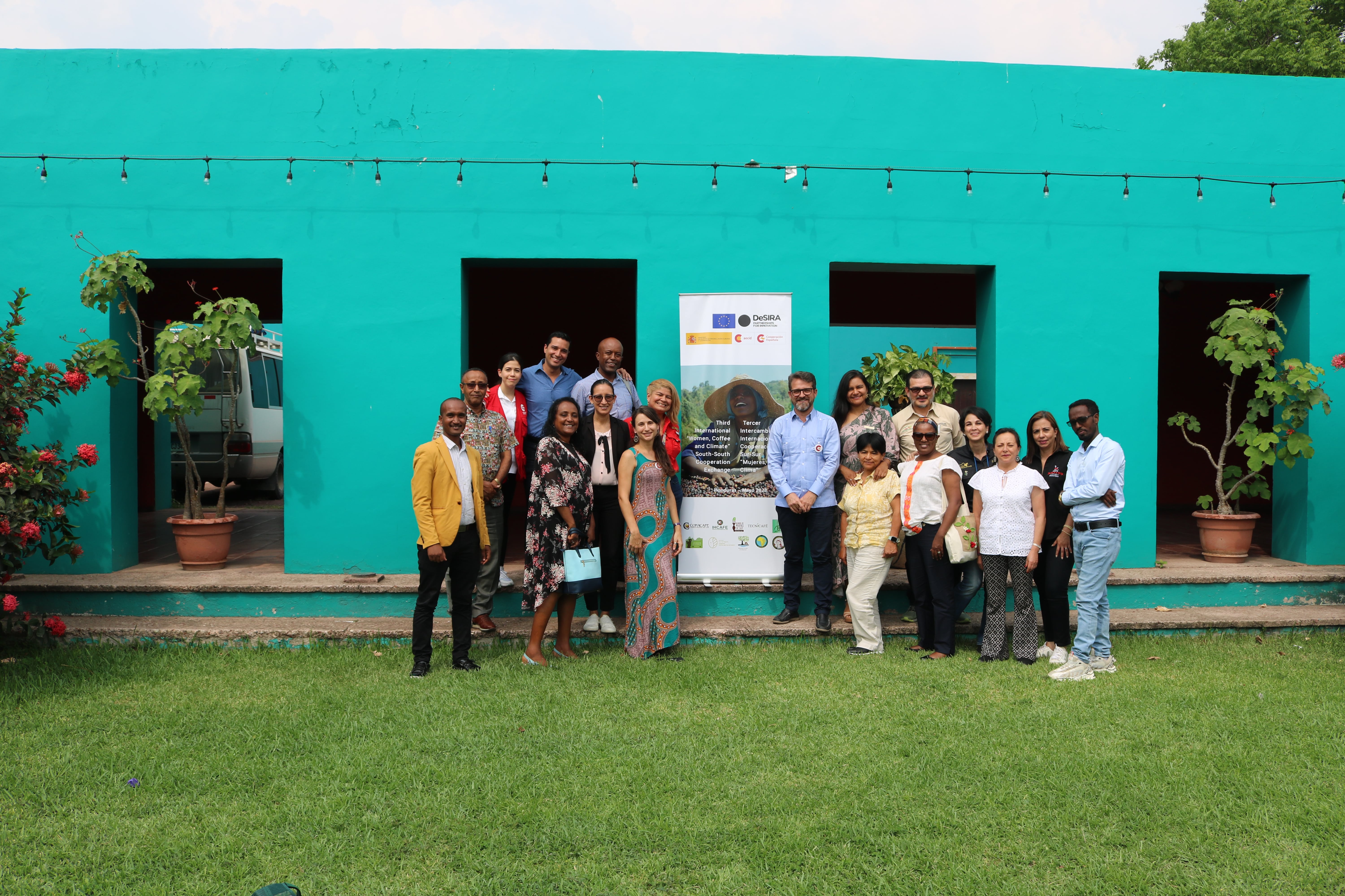 Un café más justo, resiliente al cambio climático y con beneficios para las mujeres que lo trabajan en Honduras, Colombia y, también, en Etiopía