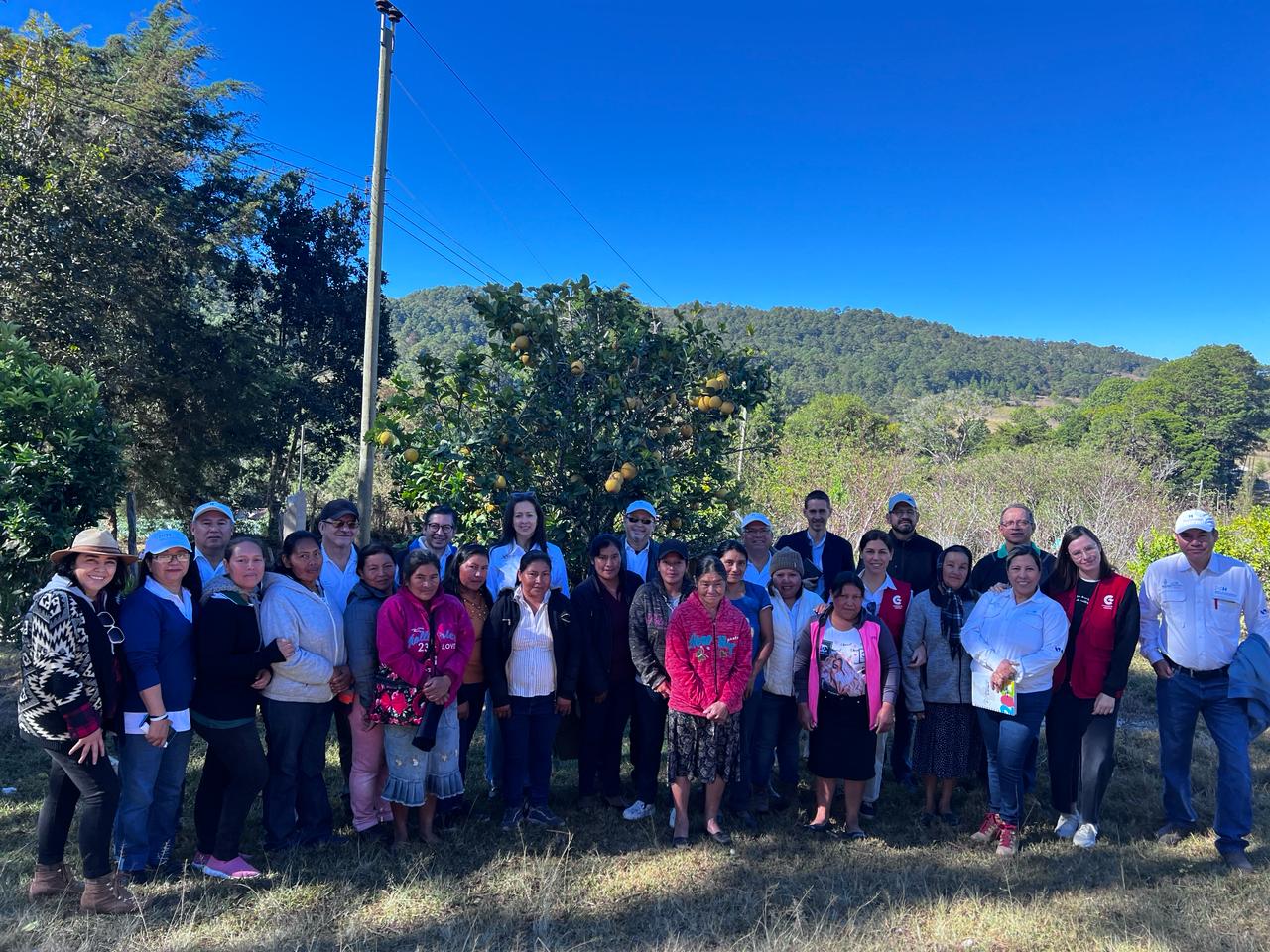 Cooperación internacional brinda apoyo a mujeres rurales y grupos de productores