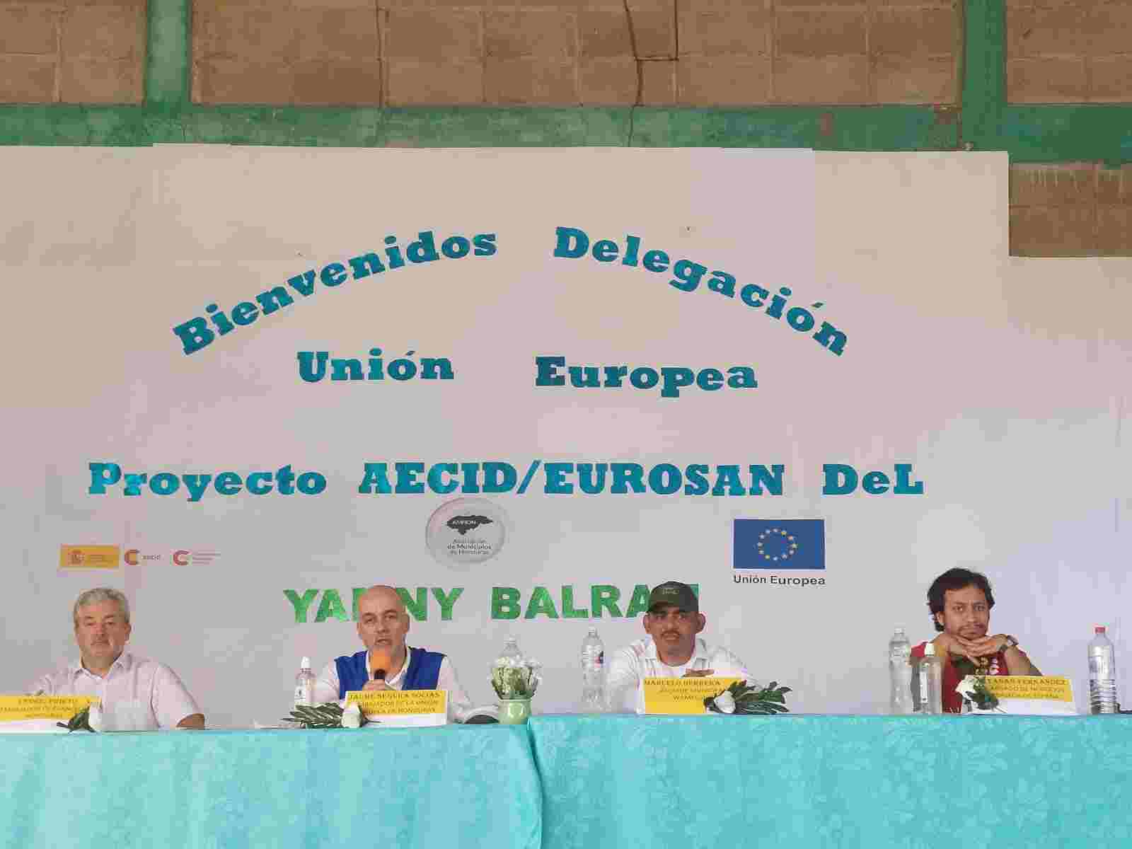 Diplomáticos de UE, España y Francia en Honduras entregan suministros médicos y recursos a comunidades Miskitu y Tawahka de Wampusirpi como parte del proyecto AECID/EUROSAN DeL.