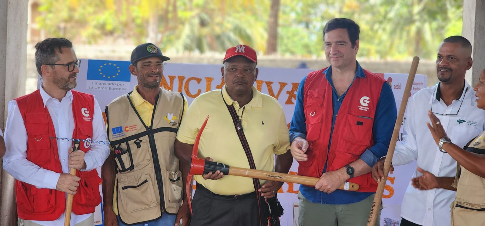 Embajador de España visita la Muskitia para impulsar acciones de seguridad alimentaria