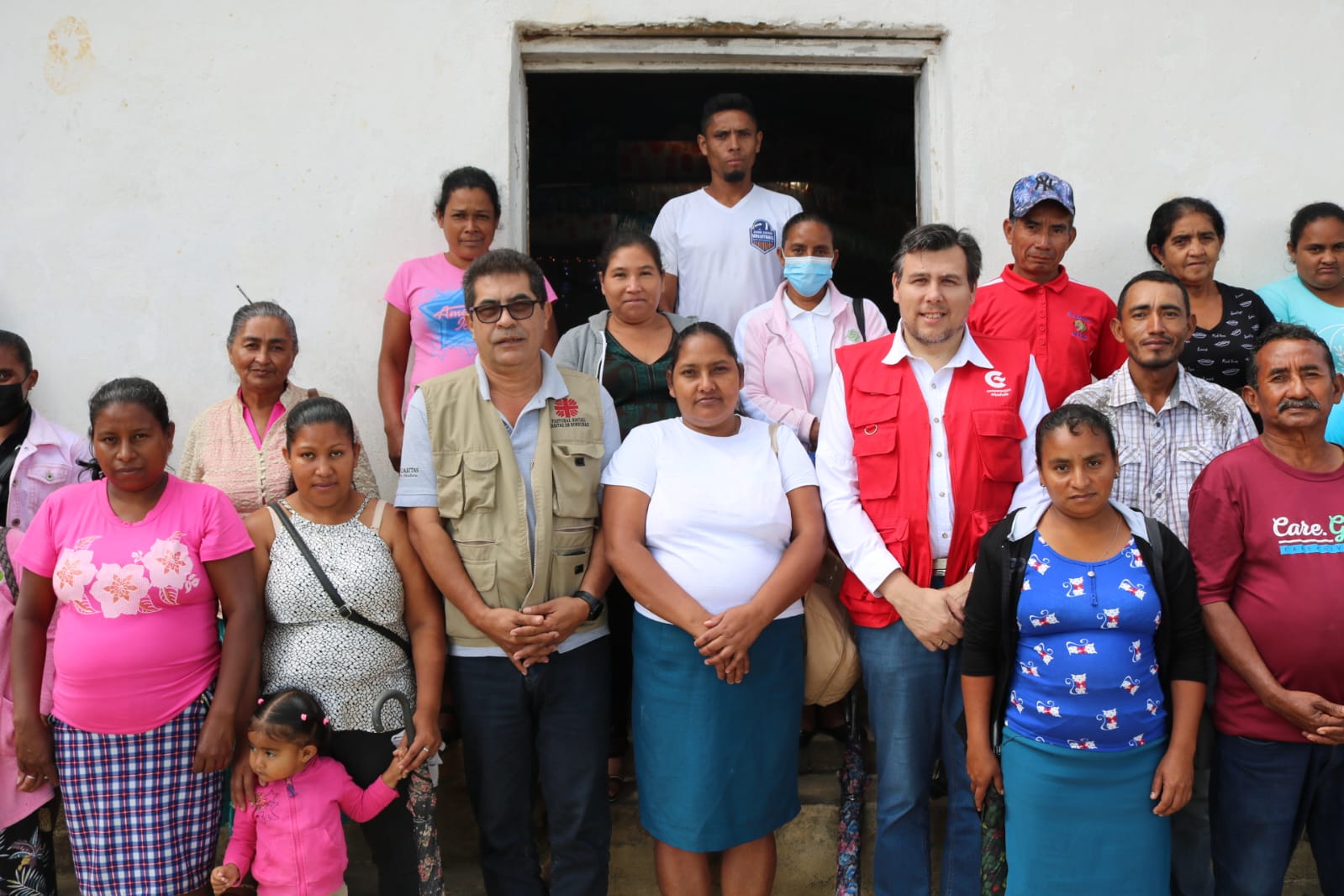 Mejoran las condiciones de vida de más de 4,000 indígenas del departamento de Yoro y La Paz