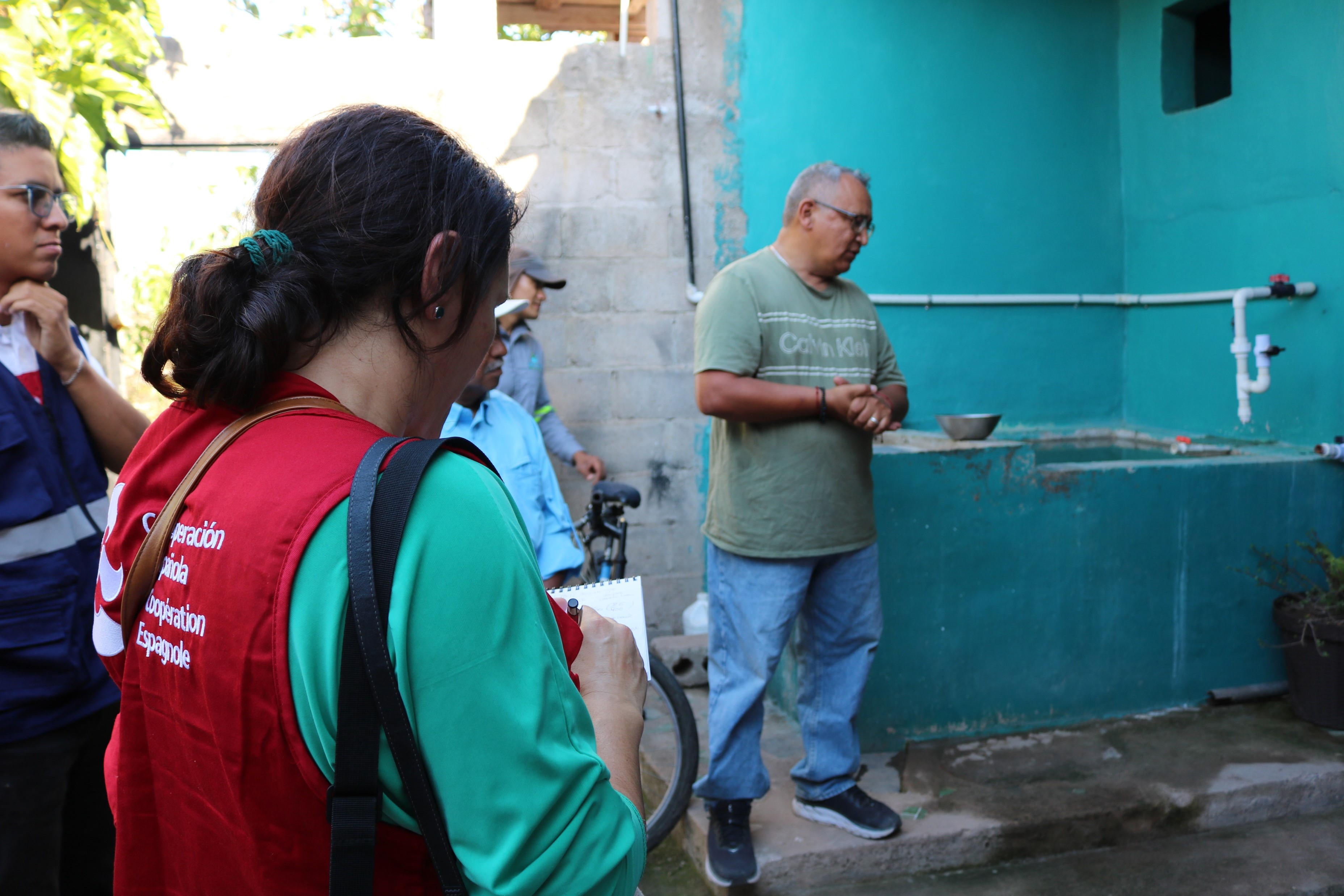 Con apoyo de España inauguran redes de distribución de agua potable en Ajuterique y Lejamaní
