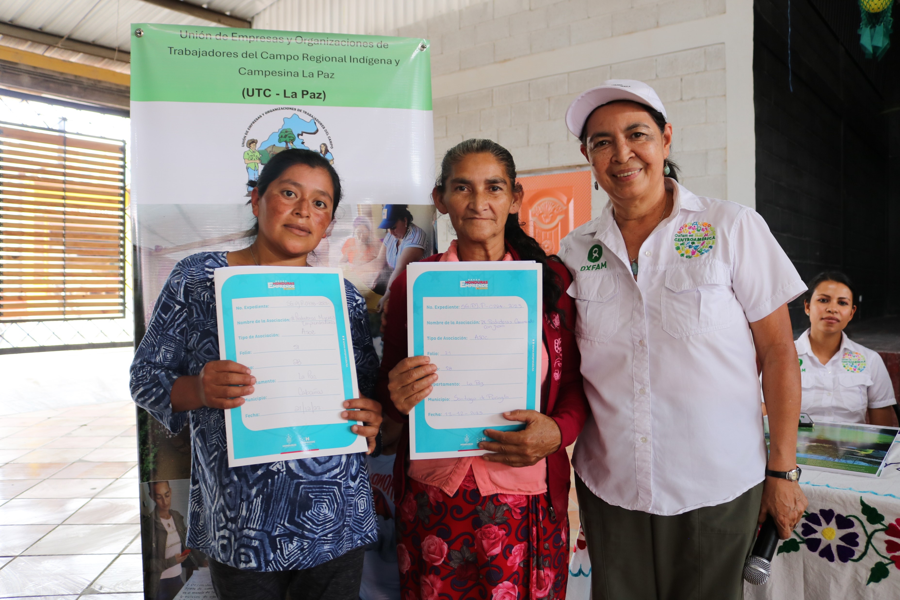 COOPERACIÓN ESPAÑOLA ACOMPAÑA LA ENTREGA DE PERSONERÍA JURÍDICA A 10 GRUPOS ORGANIZADOS DE LA PAZ