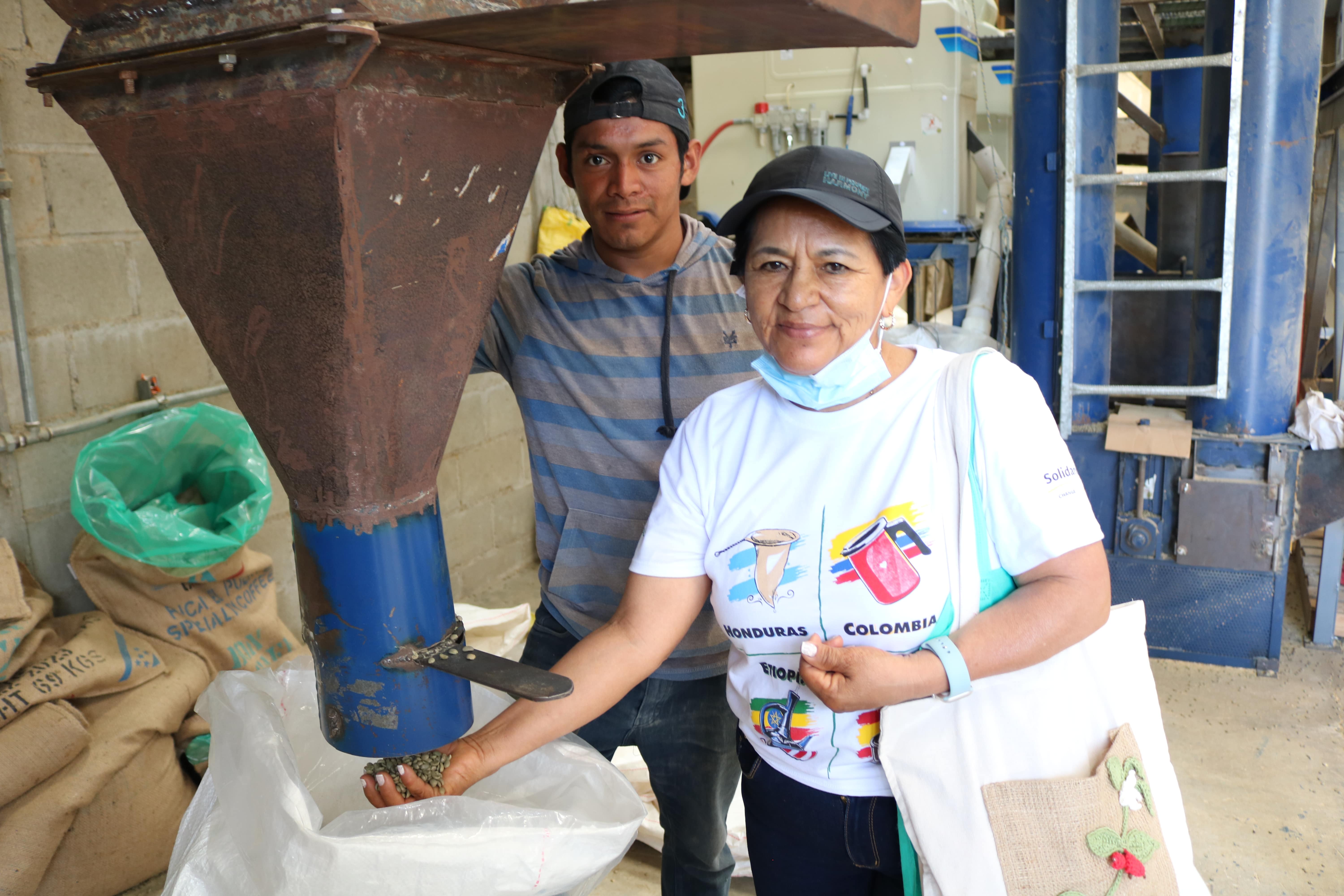 Un café más justo, resiliente al cambio climático y con beneficios para las mujeres que lo trabajan en Honduras, Colombia y, también, en Etiopía