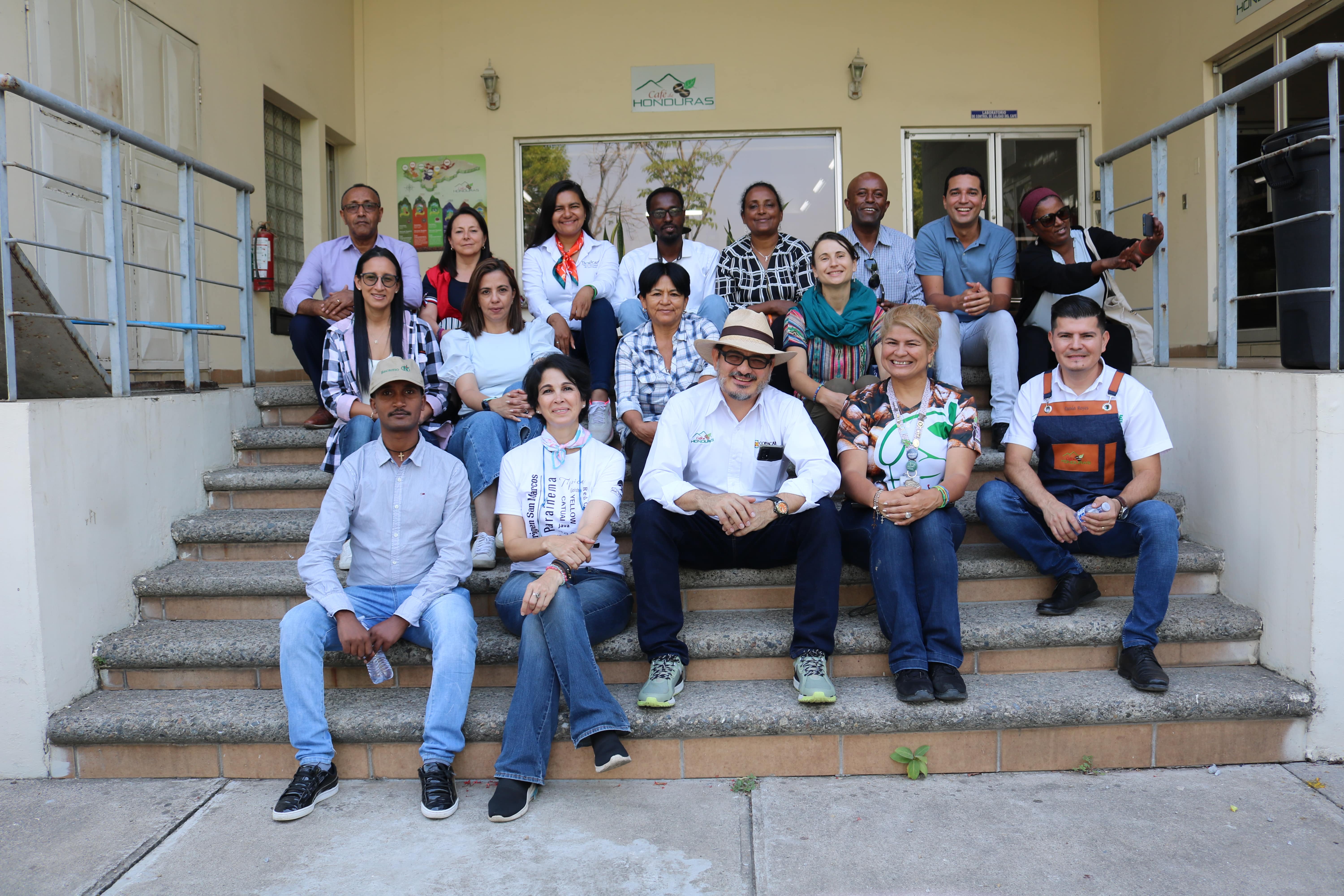 Un café más justo, resiliente al cambio climático y con beneficios para las mujeres que lo trabajan en Honduras, Colombia y, también, en Etiopía