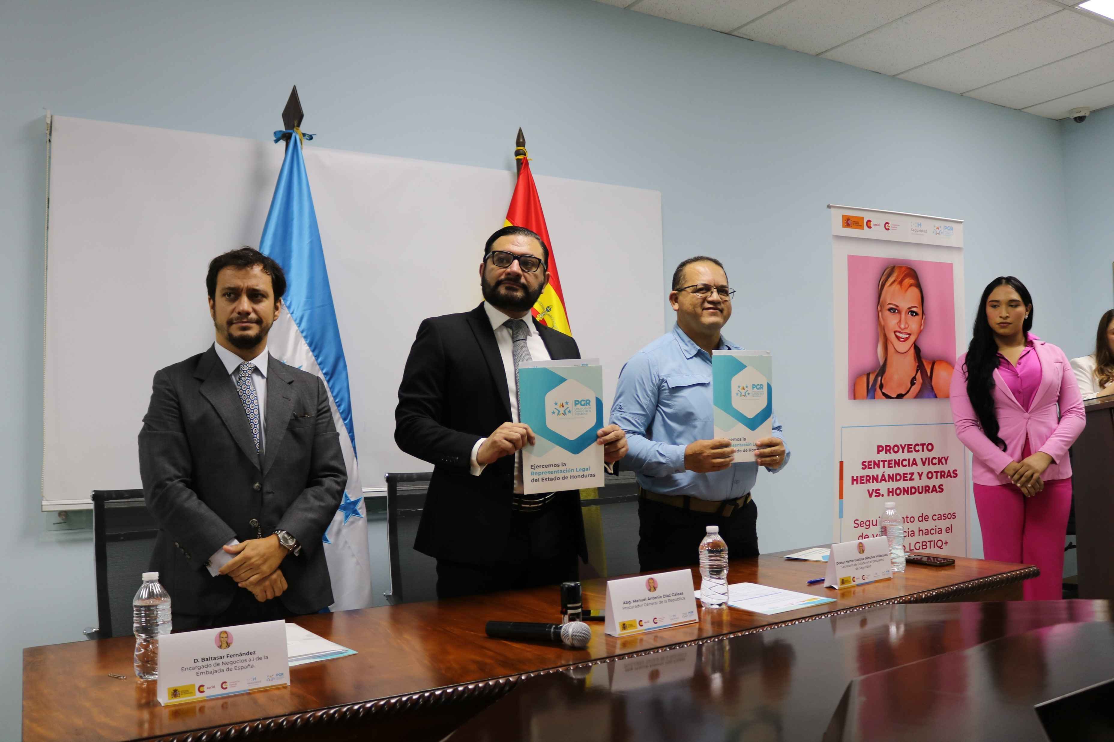 PGR y Secretaría de Seguridad firman convenio para asegurar el cumplimiento de la sentencia “Vicky Hernández y otras vs Honduras