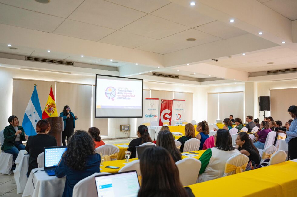 La SEDESOL y AECID contribuyen al desarrollo socioeconómico de mujeres con discapacidad en Honduras