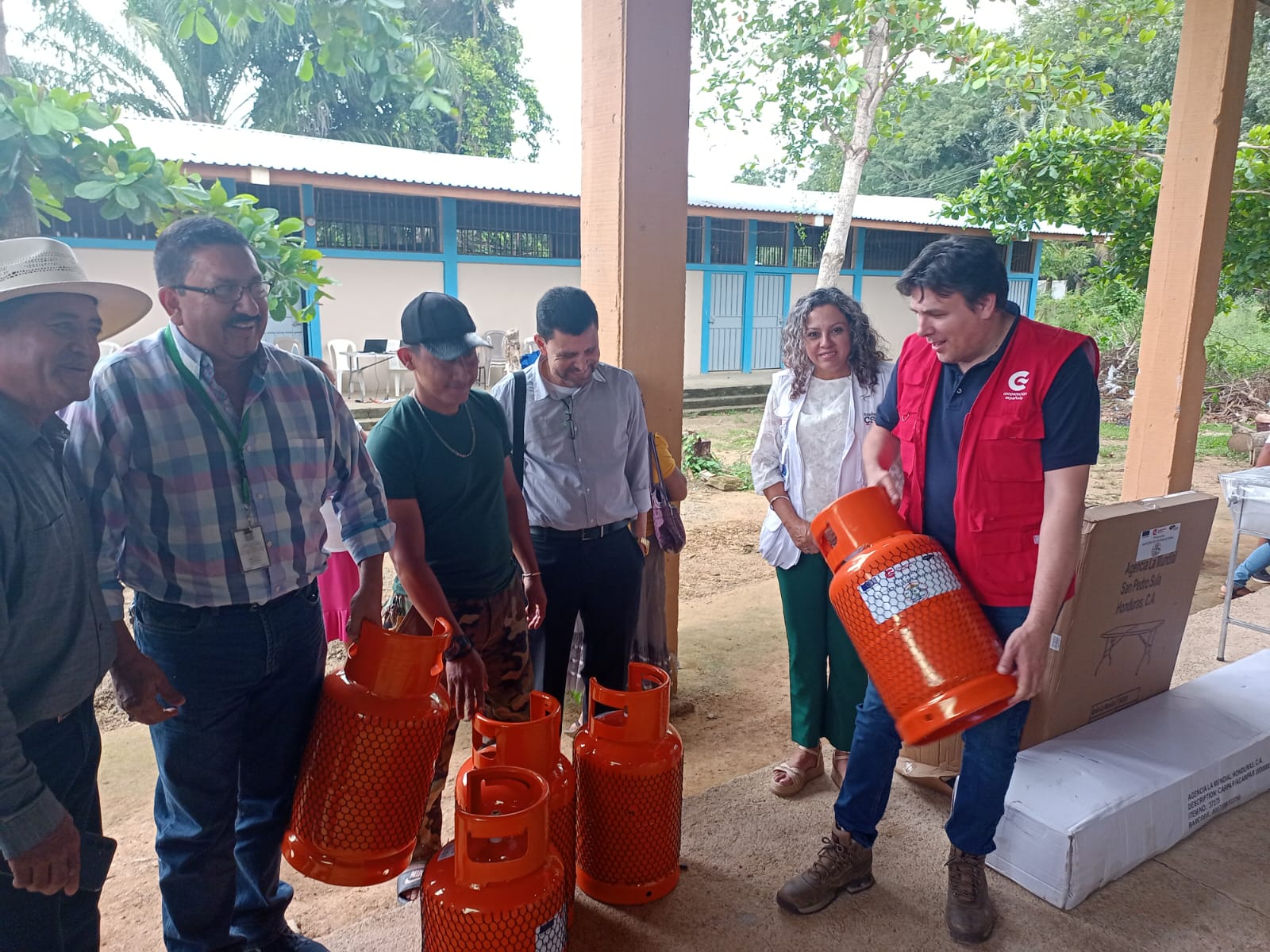 Financiadas iniciativas productivas que benefician a 578 personas del municipio de Balfate, Colón.