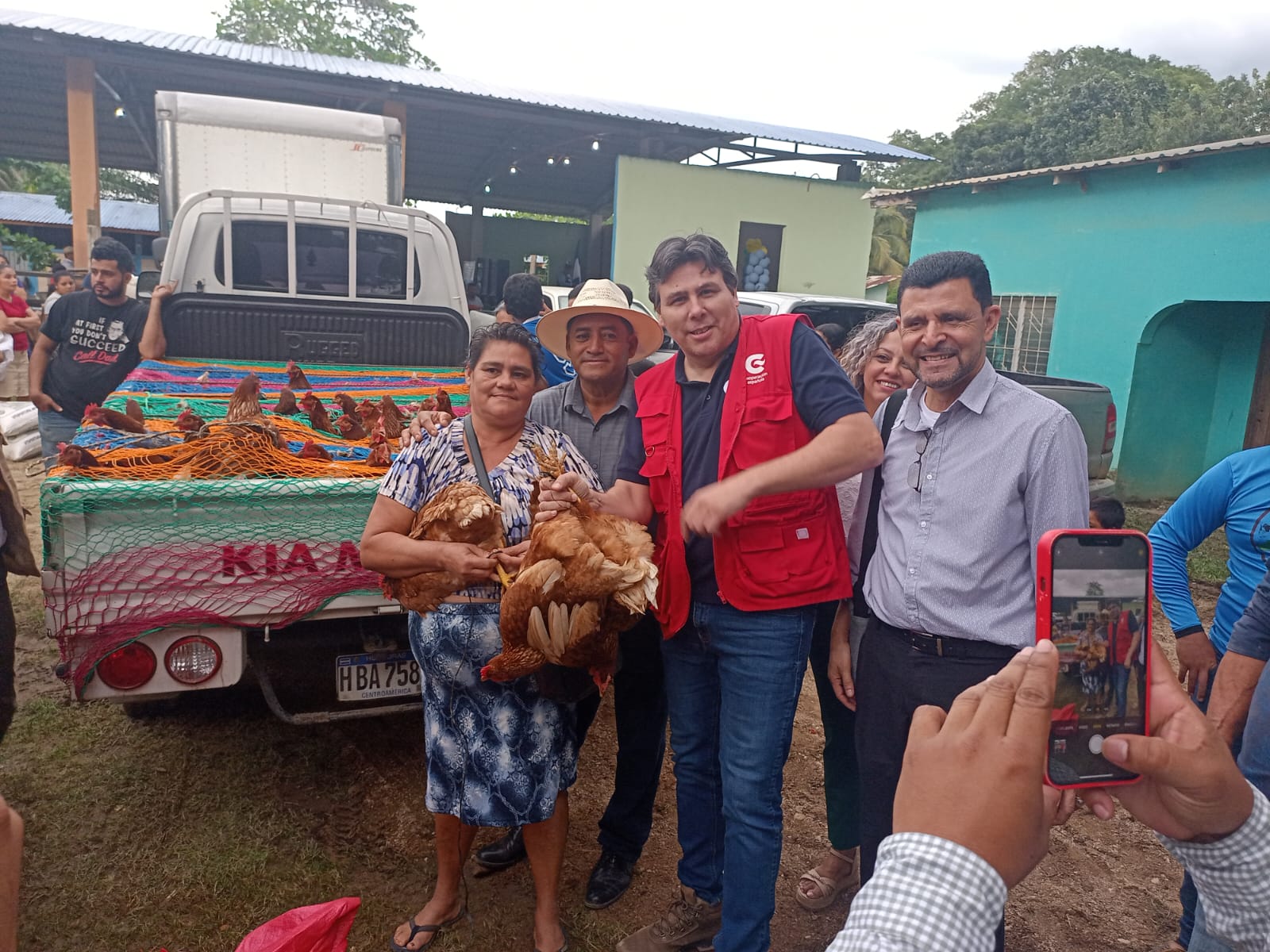 Financiadas iniciativas productivas que benefician a 578 personas del municipio de Balfate, Colón.