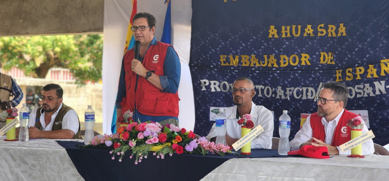 Embajador de España visita la Muskitia para impulsar acciones de seguridad alimentaria